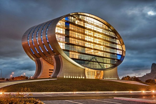 the-mauritius-commercial-bank-ebene_jean-francois-koenig-lit